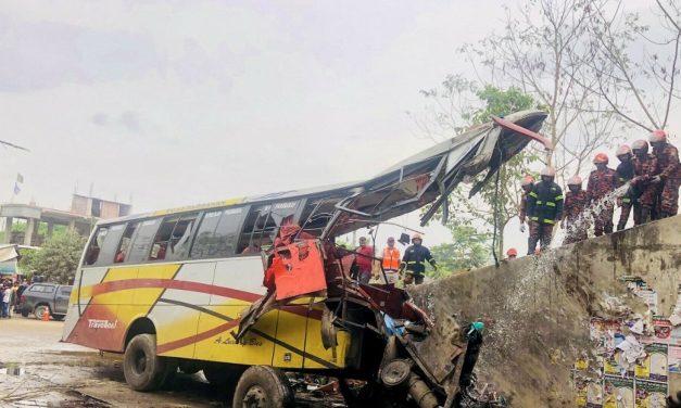 VIDEO/FOTO Katastofalna autobusna nesreća: Poginulo 19 osoba, broj bi mogao i rasti