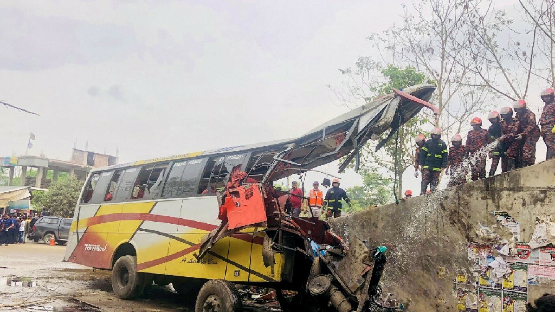 VIDEO/FOTO Katastofalna autobusna nesreća: Poginulo 19 osoba, broj bi mogao i rasti