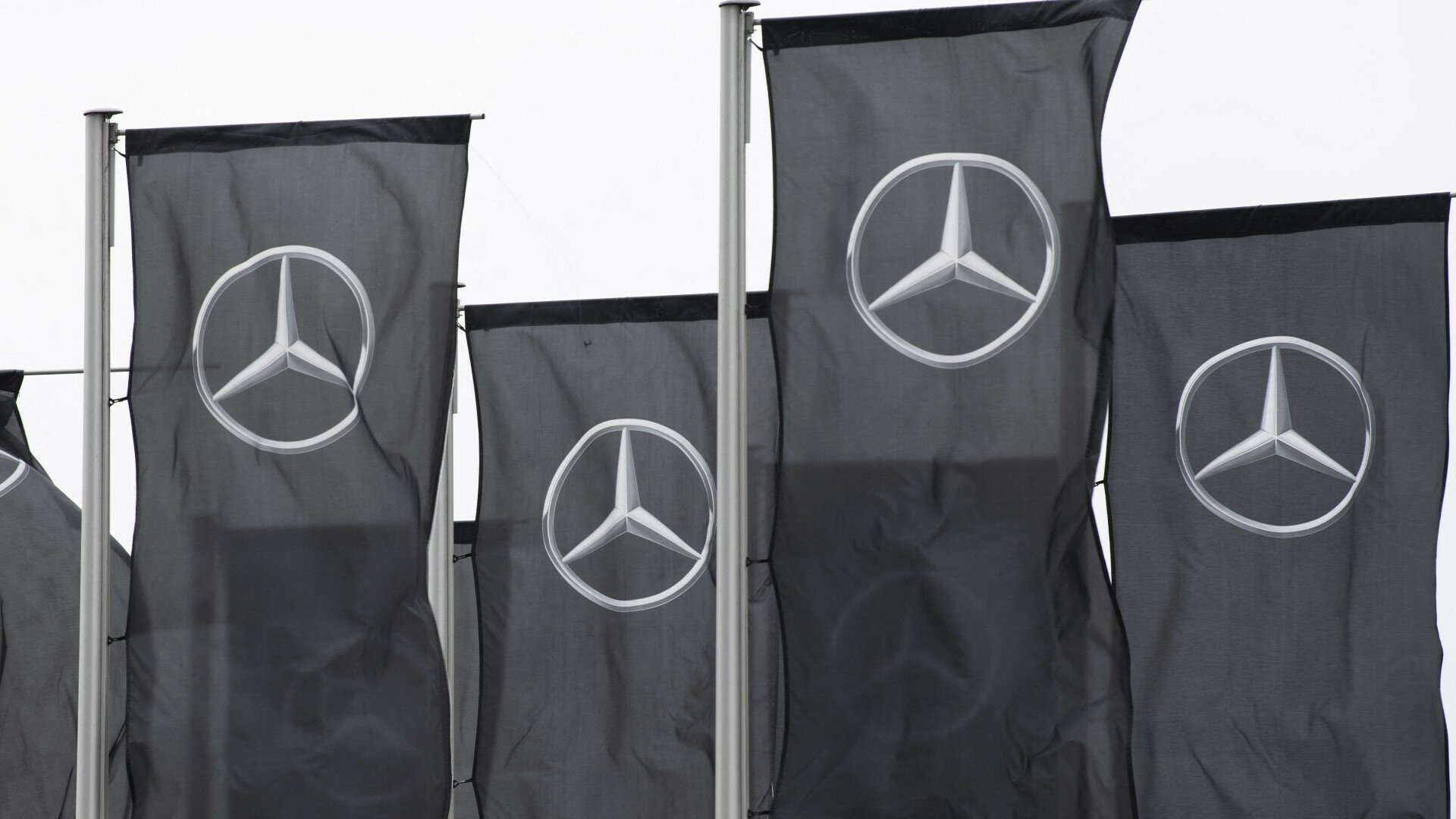 Korupcijski skandal u Mercedesu: Dvojica menadžera primala mito?