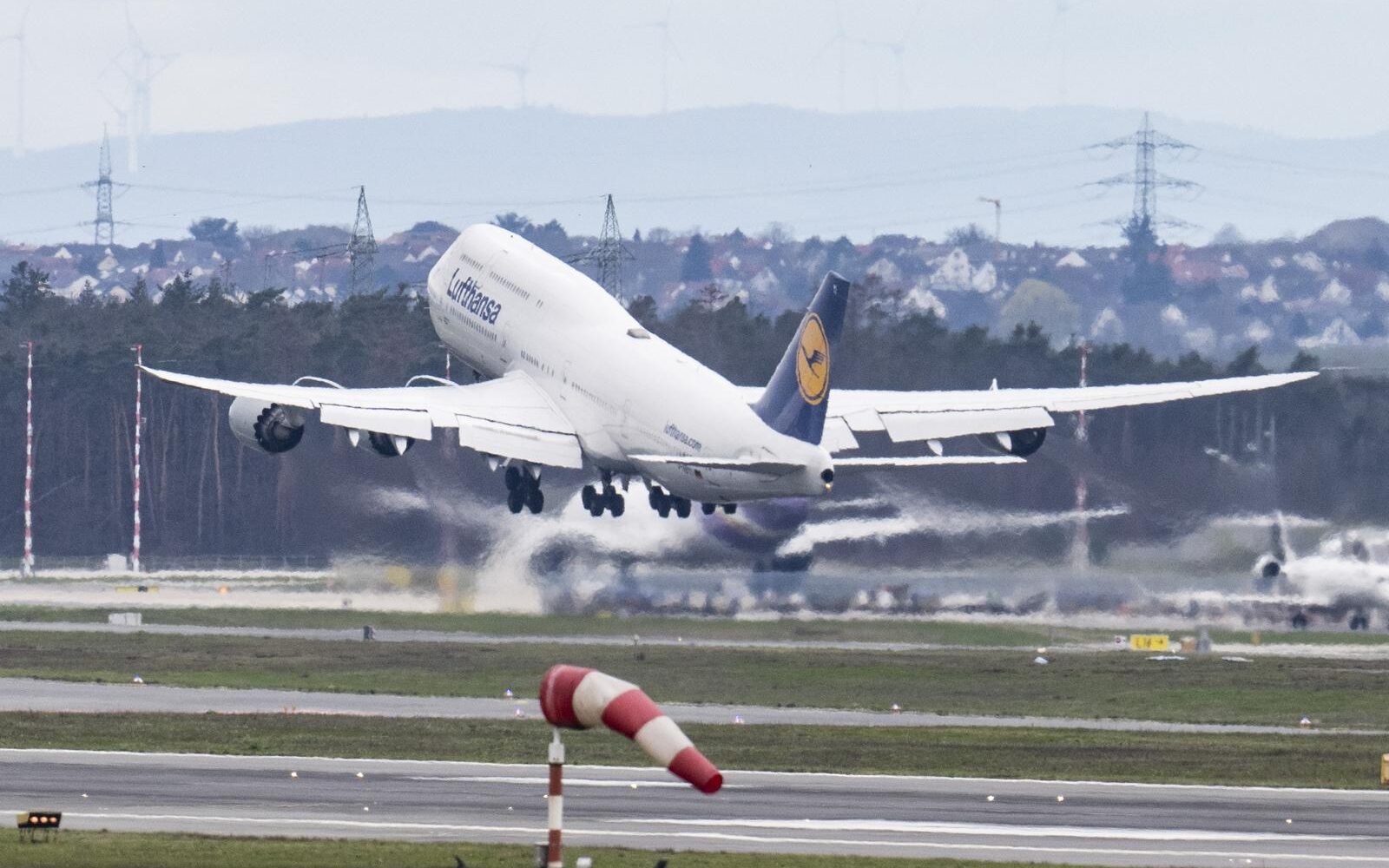 Lufthansa stiže u skopsku zračnu luku, konkurencija sve jača