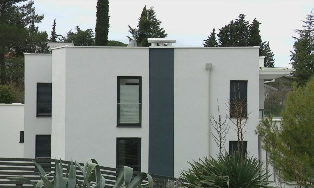 Na dijelu obale zabranjeni ravni krovovi na kućama, arhitekt upozorava: “Problema je puno, zabrane nisu dobre”