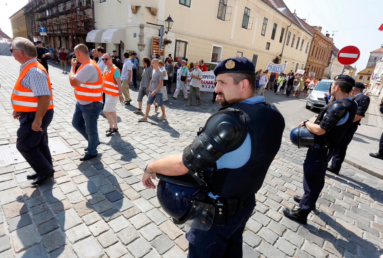 OVO SE MOŽE DOGODITI I VAMA!  Milijuni zarađeni u sivoj zoni: Najveći skandal u povijesti države