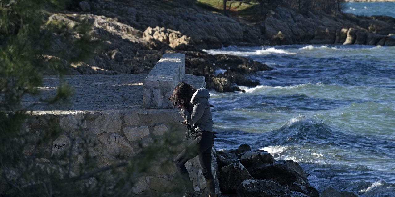 UPALJEN CRVENI METEOALARM!  Stigao vjetar koji 'udara do kosti': Promjena vremena uvodi nas u Veliki tjedan