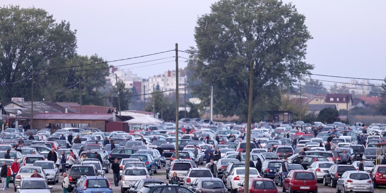 Kupujete rabljeni automobil?  Postoje načini da saznate je li vozilo korišteno kao taksi