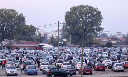 Kupujete rabljeni automobil?  Postoje načini da saznate je li vozilo korišteno kao taksi