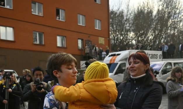 U Ukrajinu vraćeno 31 dijete nezakonito odvedeno u Rusiju: ​​Jedna baka umrla spašavajući unuke