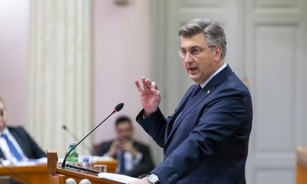 UŽIVO Praznicima je kraj, zastupnici su se vratili u Sabor: Stigao i Plenković, tko će kome očitati bukvicu?