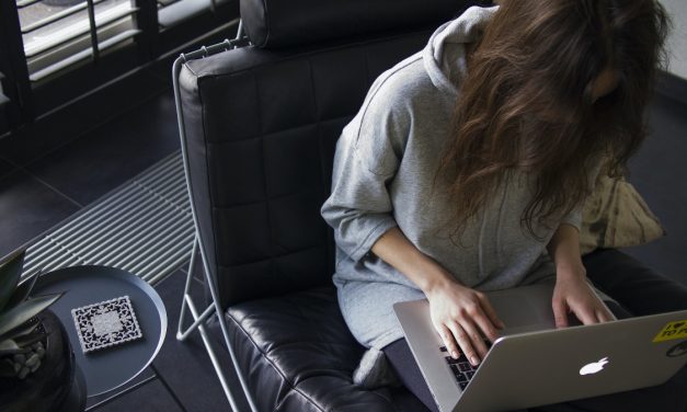 Trećina radnika je barem jednom zadrijemala na poslu, a svaka desetina ne dozvoljava priliku za kvalitetan 'power nap'