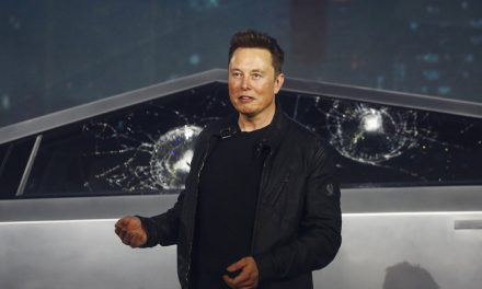 MUSK OPET 'PODIGAO PRAŠINU'!  Nižu se reakcije na njegovu namjeru s umjetnom inteligencijom: 'Ima li kraja njegovoj megalomaniji?'