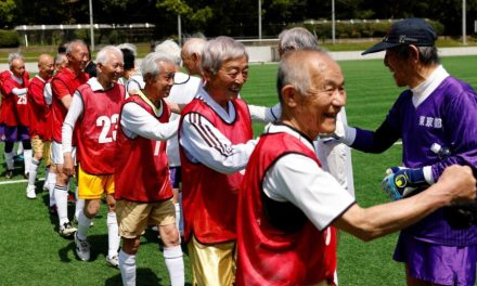 U Japanu je krenula nogometna liga za starije od 80 godina, a fotografije s utakmica su fascinantne