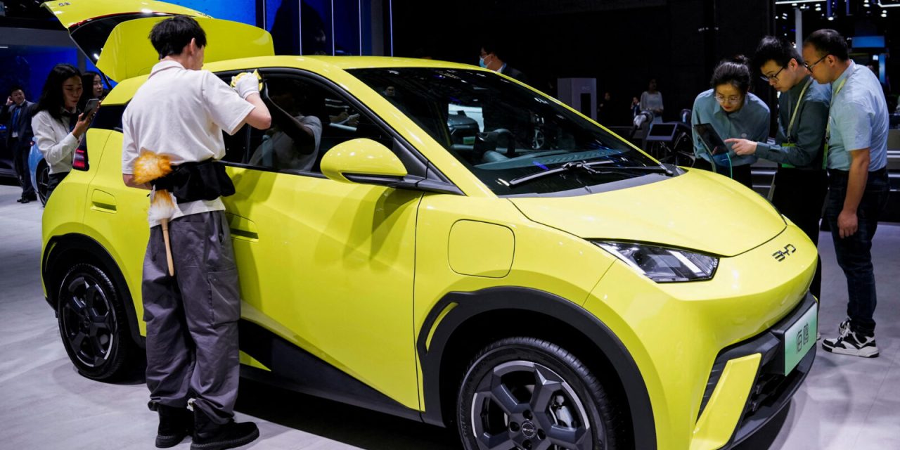 FOTO: Ovaj električni auto košta 10.000 eura i već izaziva glavobolje velikim igračima