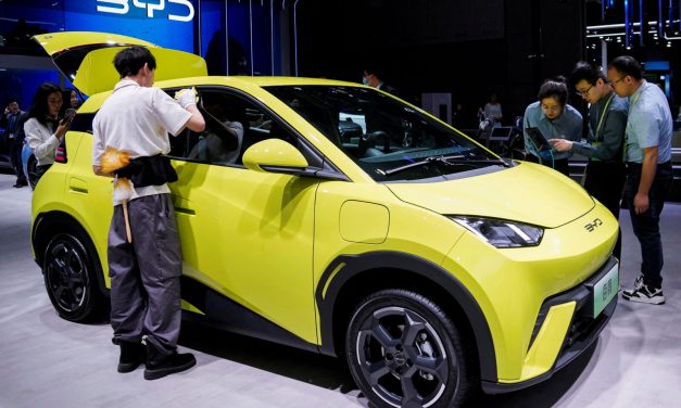 FOTO: Ovaj električni auto košta 10.000 eura i već izaziva glavobolje velikim igračima