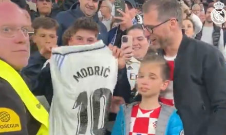 (VIDEO) MODRIĆ GESTOM ODUŠEVIO DJEČAKA!  Kapetan krenuo prema svlačionici, ali onda je ugledao malenog u hrvatskom dresu…