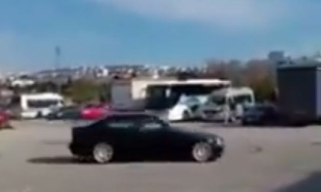 VIDEO Driftao po splitskom parkiralištu pa se zabio u