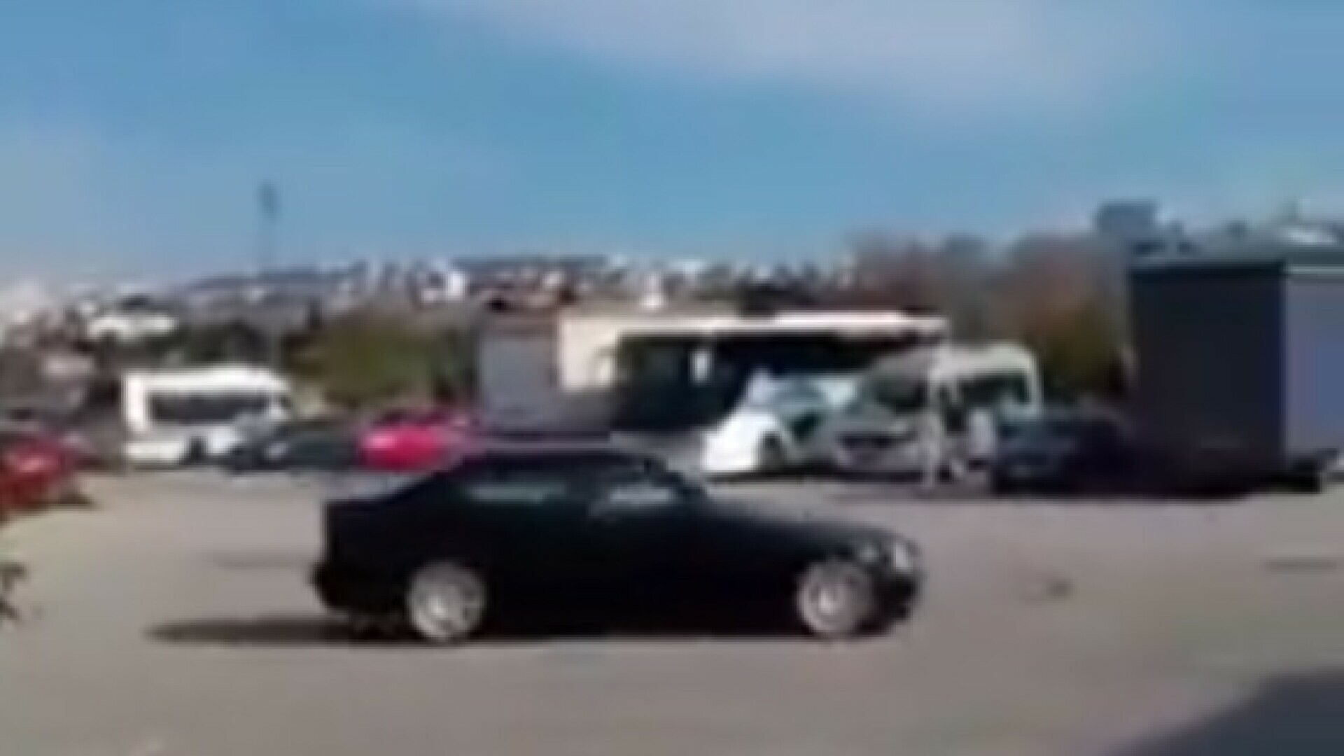VIDEO Driftao po splitskom parkiralištu pa se zabio u