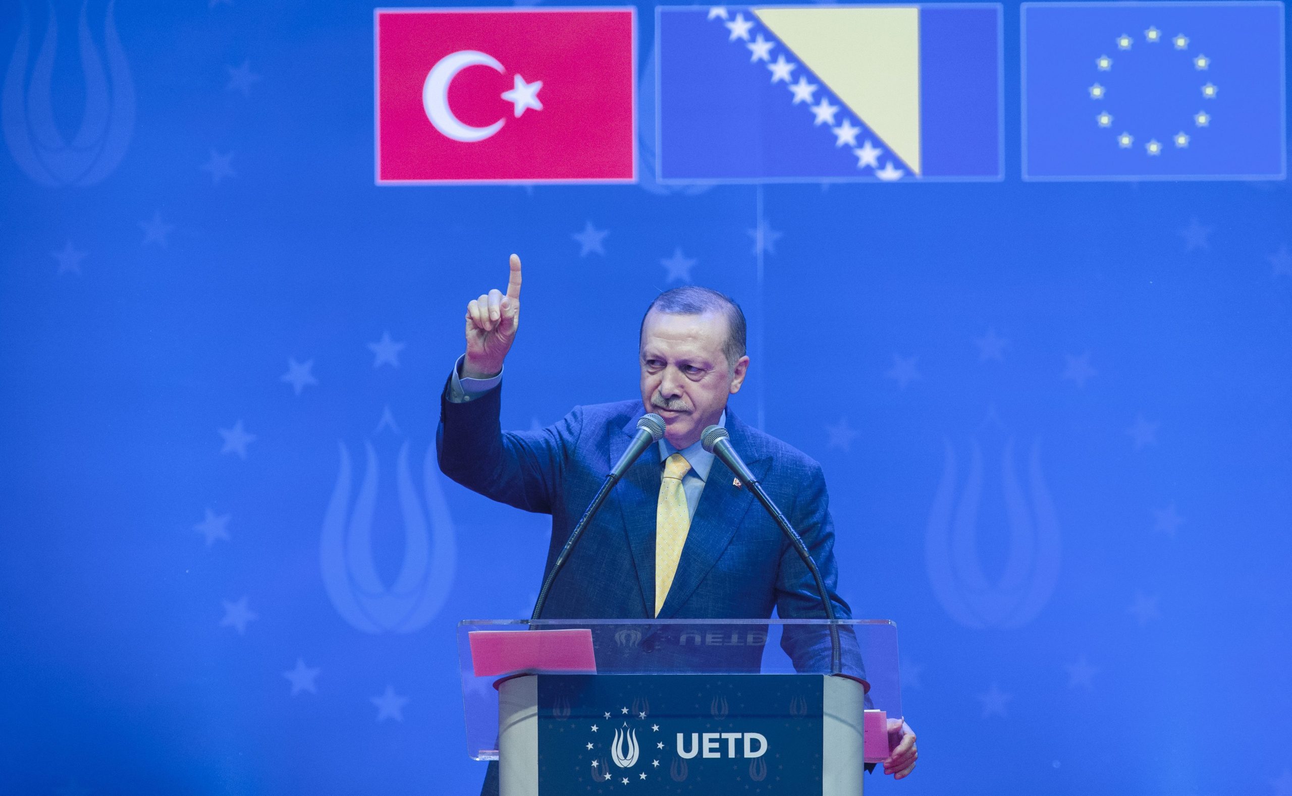 'LAGO JE PREHLAĐEN!'  Erdoganu se bliže izbori, može li srce izdržati?  'Ljudi ko ljudi, gdje ima dima ima i vatre'