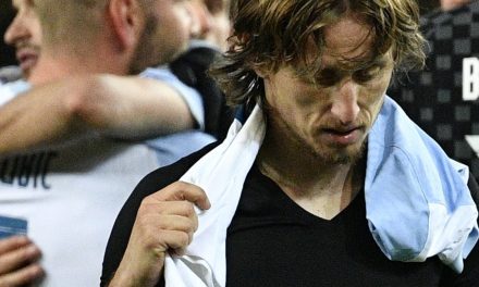 MODRIĆ ŽELI BITI NAJTROFEJNIJI HRVAT!  U epskom raspletu mogao bi srušiti velikog prijatelja, ali postoji problem…