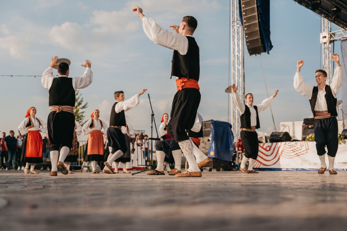 (FOTO) TISUĆE LJUDI SLILO SE U VUKOVARU: Pogledajte kako je bio na jedinstvenom hrvatskom festivalu nematerijalne kulturne baštine
