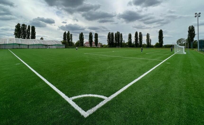 Dar za 104. rođendan: Cibalijina nogometna škola dobila je 23. umjetni travnjak u Hrvatskoj