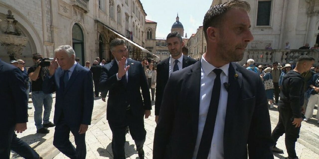 Plenković se pohvalio u Dubrovniku, au Cavtatu škola opasna za učenike: “Da ja gledam je li nekome curi krov?”