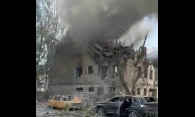 VIDEO Rusi brutalno napali dvije bolnice u Ukrajini, Zelenski objavio snimku: “To je čisti ruski teror!”