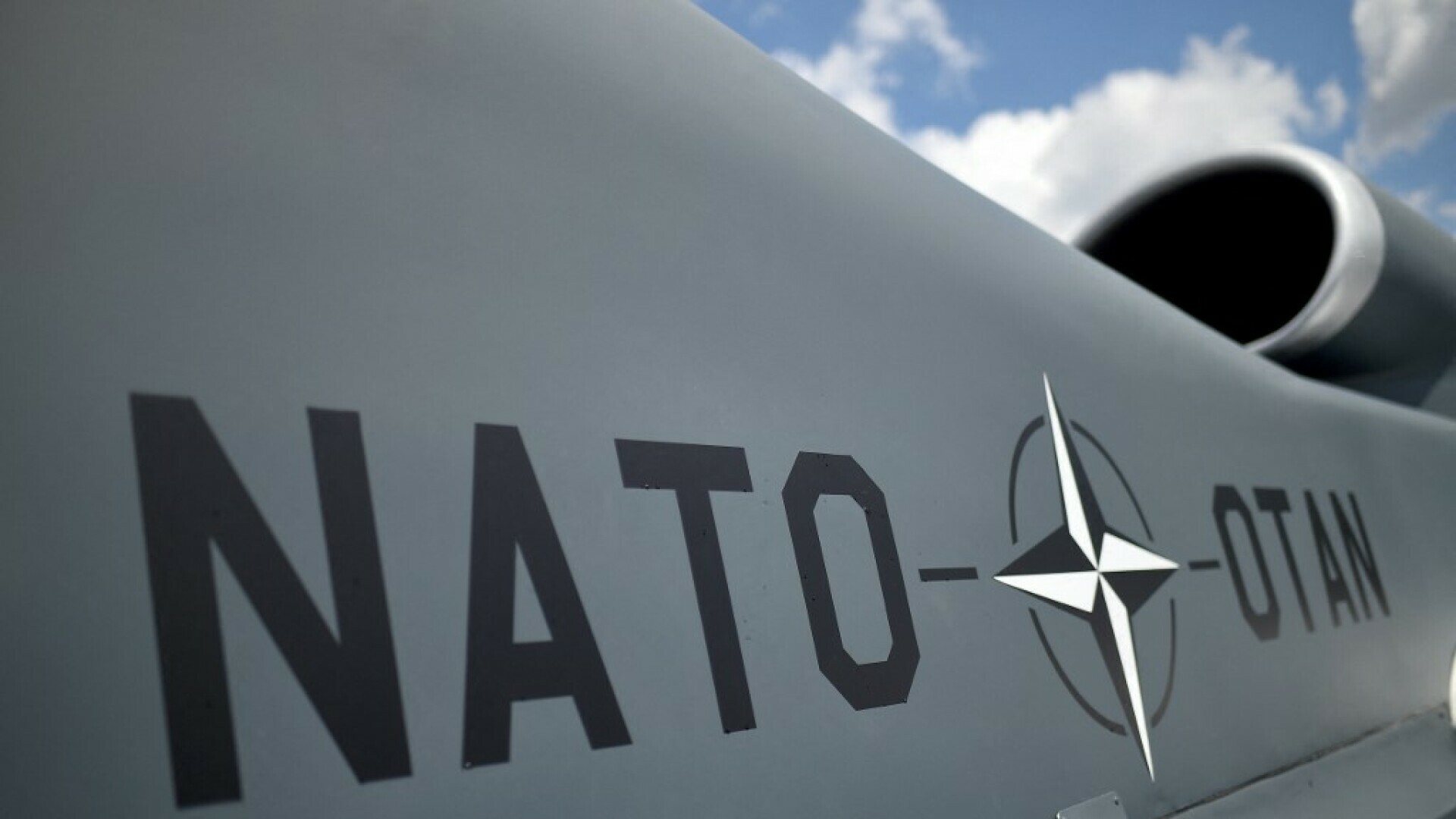 NATO pozvao Kosovo da smanji napetost sa Srbijom: “3800 pripadnika KFOR-a – bit će u pripravnosti”