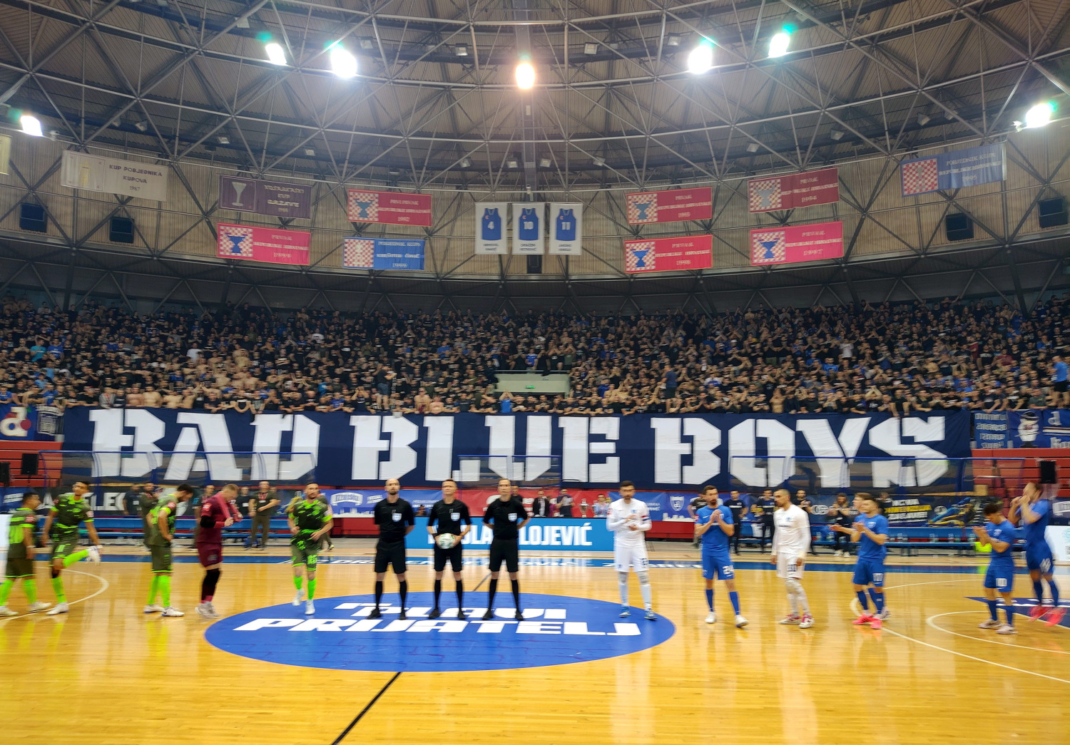 TOTALNA LUDNICA U CIBONI!  Futsal Dinamo slavi prvi povijesni naslov prvaka