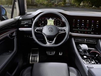 Volkswagen Touareg treće generacije doživio je “facelifting”, poboljšan je i digitalni kokpit