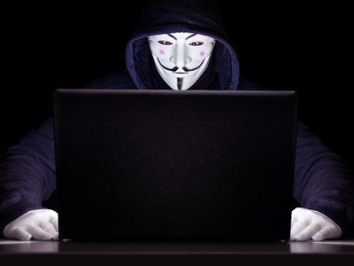 Znate li da je haktivističku skupinu Anonymous pokrenuo beskućnik?  I odakle im ideja za maske?