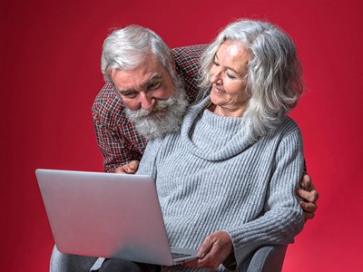 Stalno surfanje Internetom smanjuje rizik od demencije