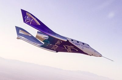 Bransonov Virgin Galactic ponovno planira prve komercijalne svemirske letove