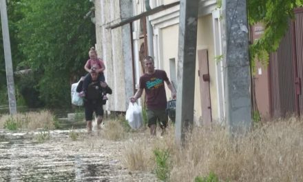 VIDEO/FOTO Ugroženi deseti tisuća ljudi: Kijev otvorio istragu zbog ratnih zločina.  Američki obavještajci uvjereni da su Rusi srušili branu