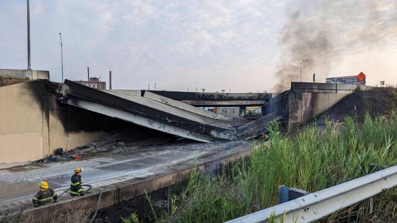 VIDEO Jezivi prizori: Urušila se autocesta nakon što se cisterna zapalila.  Zaustavili sav promet