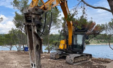 Inspektori zatvorili bespravno gradilište Zorana Pripuza na Murteru.  'To je devastacija'