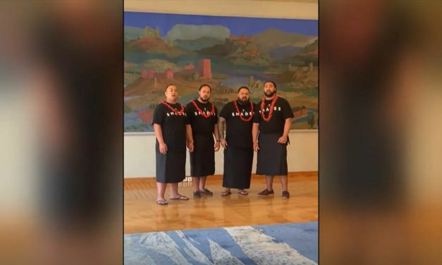 VIDEO Pogledajte kako su članovi maorske skupine Kapa haka na Pantovčaku otpjevali hrvatsku pjesmu