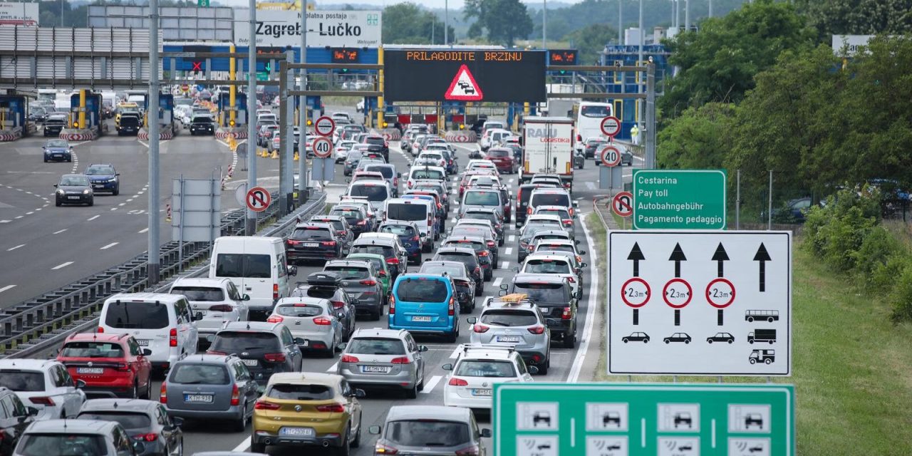 Počeo je novi udarni vikend: Od ranog jutra stvaraju se gužve prema moru