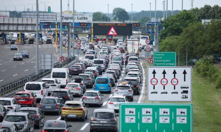 Počeo je novi udarni vikend: Od ranog jutra stvaraju se gužve prema moru