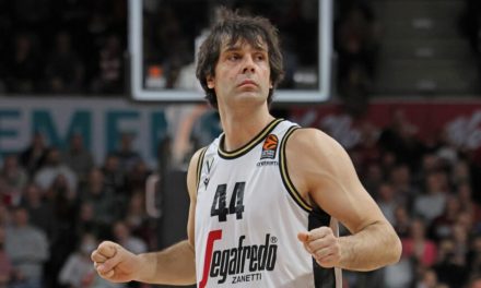 Teodosić se nakon 16 godina vratio u srpsku košarku.  Potpisao je ugovor sa Crvenom zvezdom