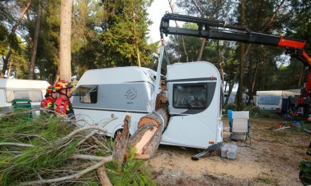 Turisti u šoku nakon oluje u Istri, jedna žena doživjela živčani slom: “Došla je i rekla da joj je muž pao s broda u more”