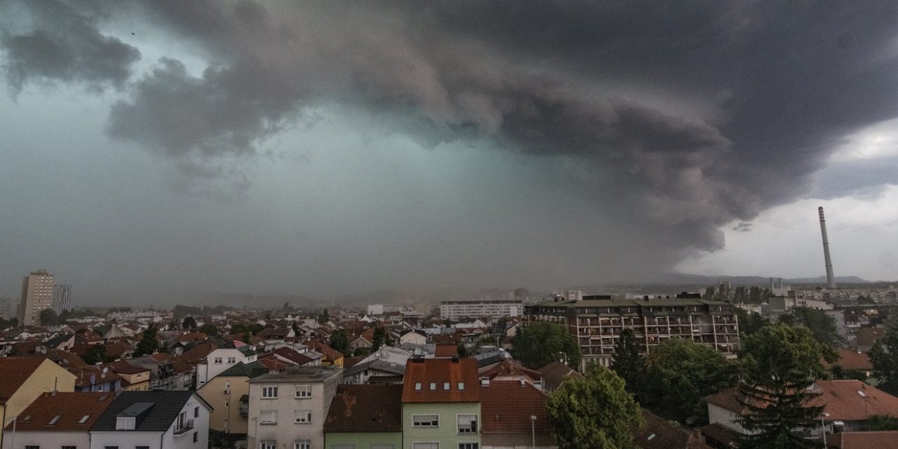 Prijeti novo grmljavinsko nevrijeme: Izdana upozorenja za skoro cijelu Hrvatsku, evo gdje bi moglo udariti