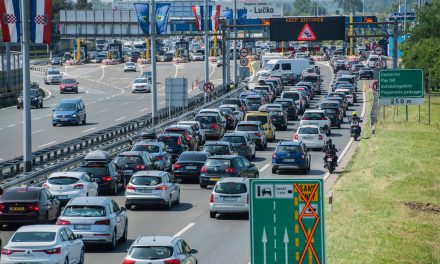 Od ranog jutra gužve na autocesti prema moru: Zatvorena cesta zbog pada dalekovoda, smanjena vidljivost