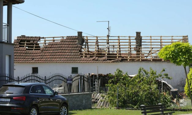 Problemi zbog nevremena na istoku Hrvatske: Dva muškarca pala s krova