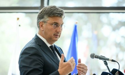 Problemi se samo gomilaju: Plenković stigao na sastanak sa sindikatima i poslodavcima