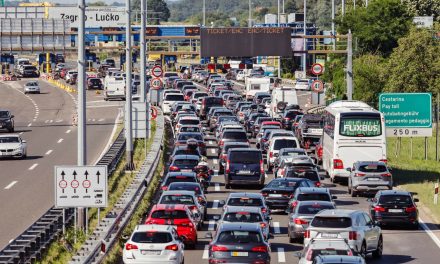 Udarni turistički vikend: Kilometarske kolone kod Lučkog, gužve na graničnim prijelazima