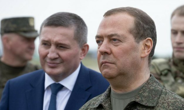 Medvedev ponovo prijeti: “U tom bi slučaju morali ići na uporabu nuklearnog oružja”
