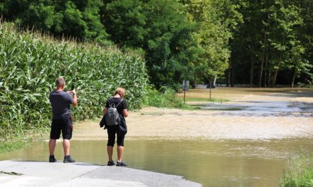 (VIDEO) Evakuacija kod Koprivnice: Popustio nasip, ‘jezero postaje more’