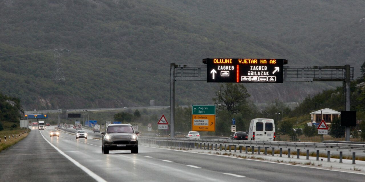 Vozači oprez: Na autocesti uočen pas, vozi se uz ograničenje brzine