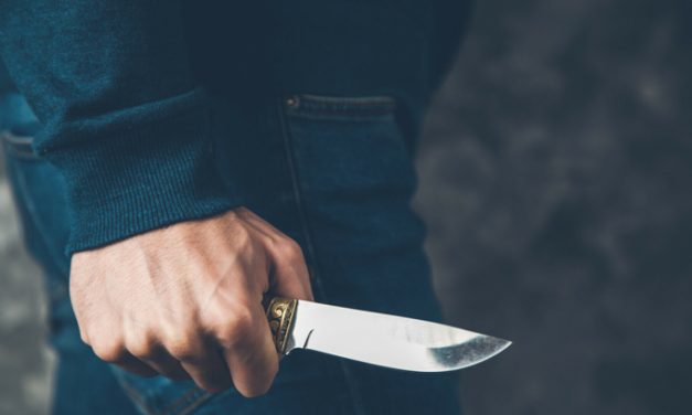 Nožem nasrnuo na muškarca, a onda je policija pronašla i više nego što je tražila