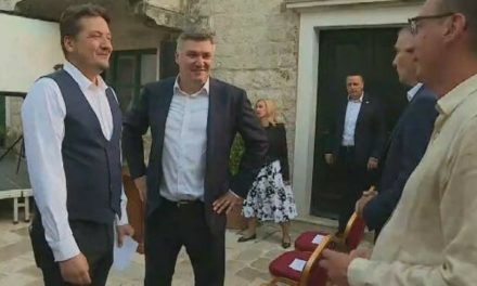 Milanović na Hvaru posljednji put na biciklu: “I to ne zato što više ne mogu, nego zato što će me netko satrat'”