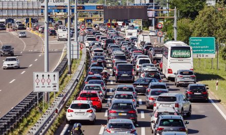 Ovih par stvari možete napraviti kako vam dijete nikad ne bi ostalo u užarenom automobilu